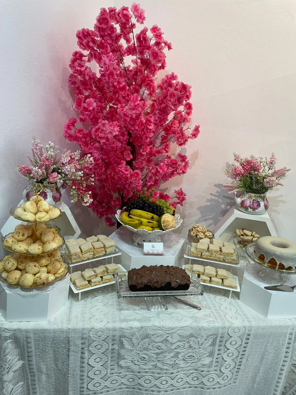 Mesa de brunch decorada
